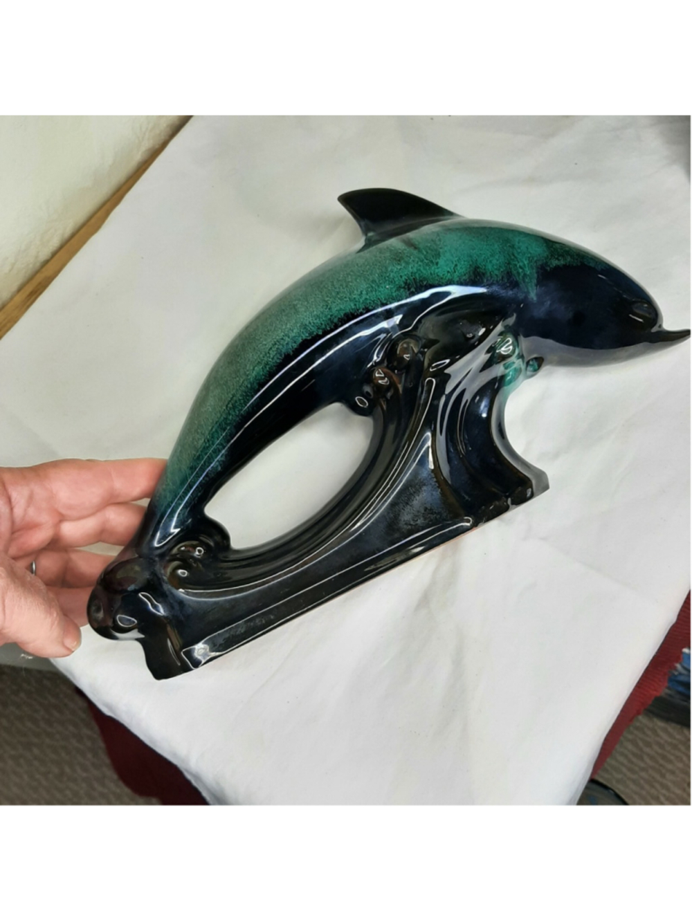 VINTAGE BLUE MOUNTAIN POTTERY LARGE DOLPHIN Green & Black GLAZE FIGURINE 13" - Picture 2 of 4